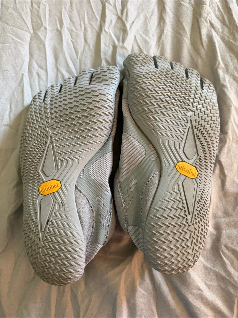 N/A light gray